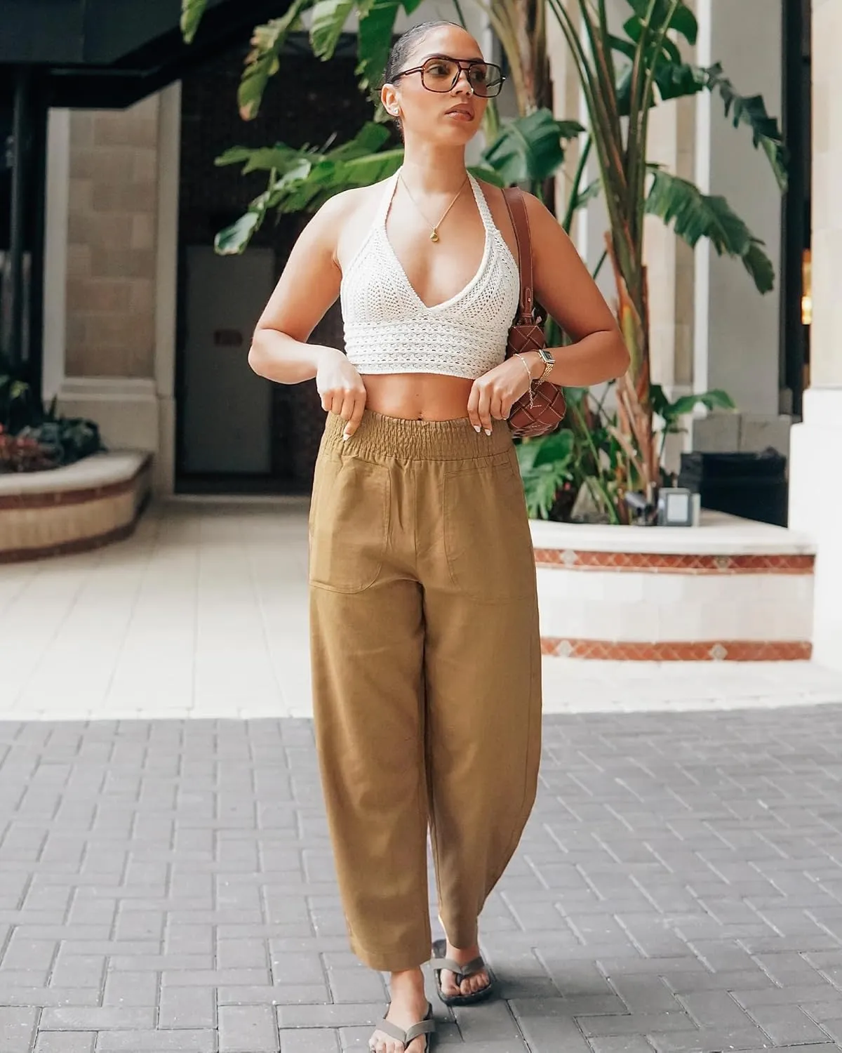 GRAPENT Linen Pants Women Wide Leg High Waisted Cropped Barrel Pull On Smocked Elastic Waist Summer Pants with Pockets