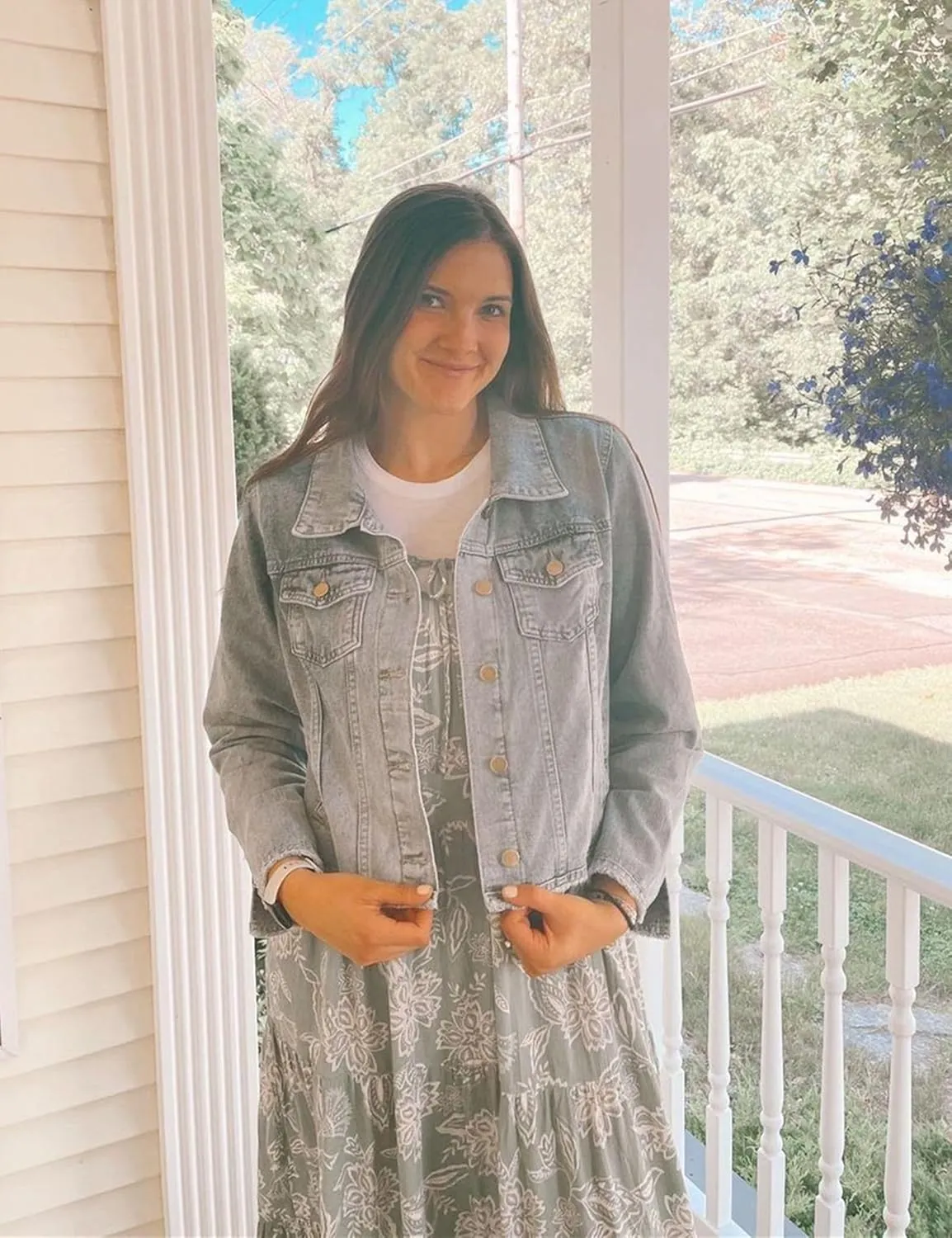 MISS MOLY Jean Jacket Women’s Frayed Washed Button Up Cropped Denim Jacket w 2 Side Pockets